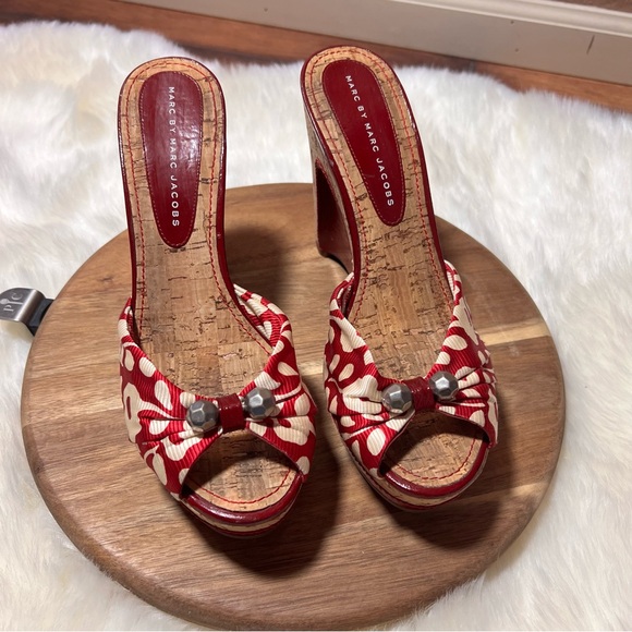 Marc by Marc Jacobs Red Floral Fabric Leather Cork Wedge Slide Sandals Size 39 - Picture 2 of 10